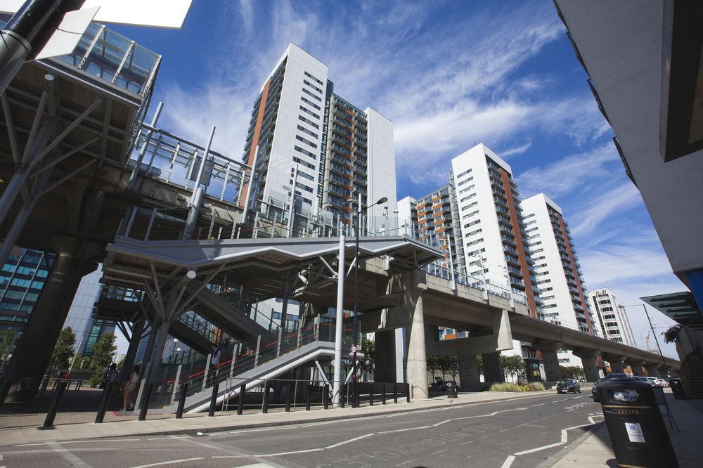 לונדון Rojen Apartments Docklands מראה חיצוני תמונה